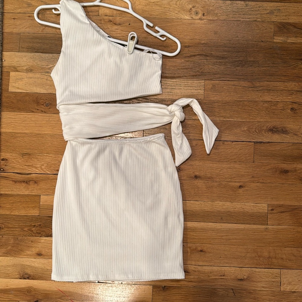 Lulus white ribbed ONE piece (3 parts) soft feel dress sz xs with a lining